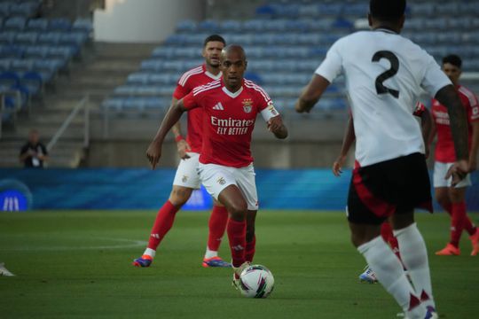 Benfica: Besiktas avança por João Mário