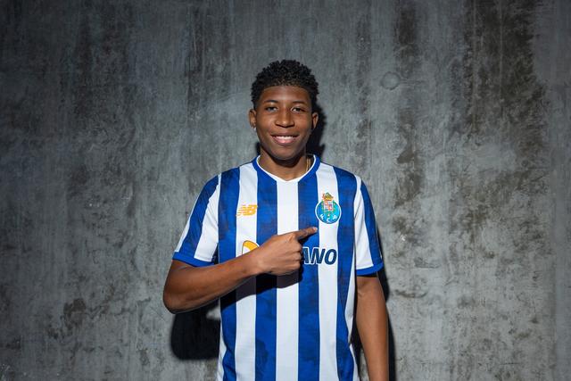 FC Porto: Brayan Caicedo já trabalha com a equipa B