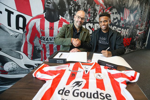 Sparta Roterdão reforça-se com extremo brasileiro do Manchester City