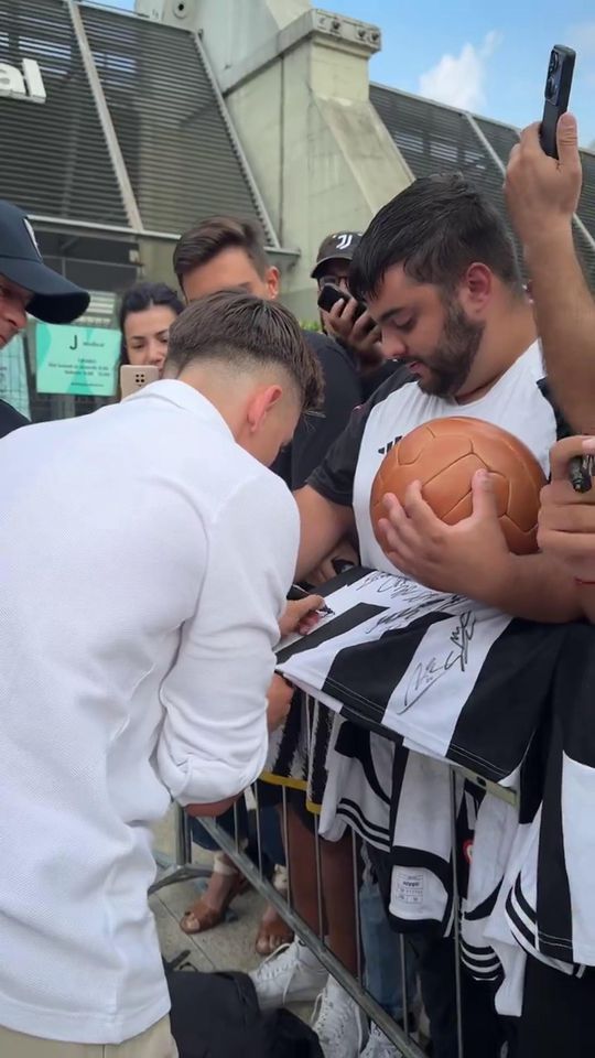 Juventus: as primeiras imagens de Francisco Conceição com os adeptos