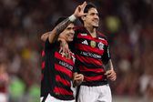 Luiz Araújo e Pedro em festa pelo Flamengo