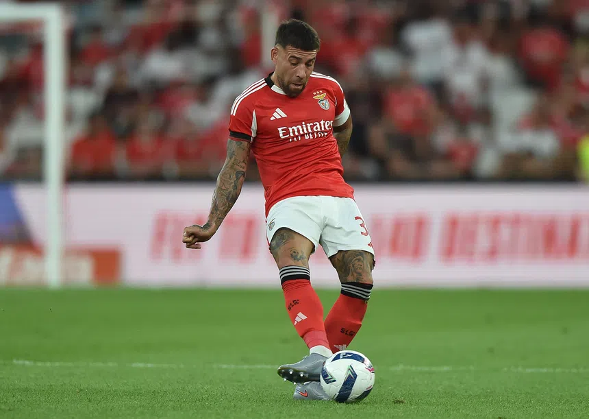Otamendi eleito! Erro não dita sentença