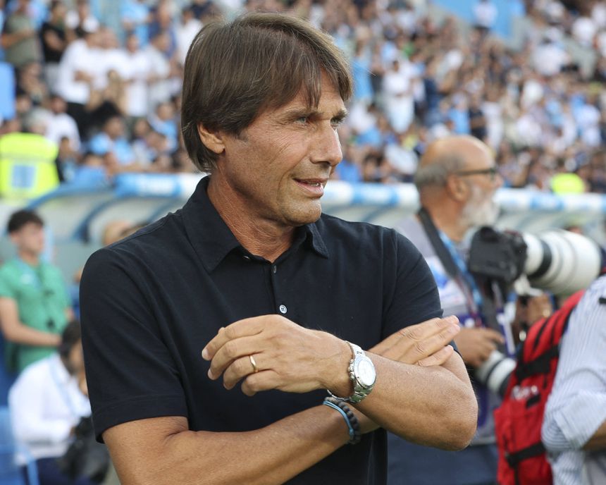 Antonio Conte na vitória da Nápoles frente ao Sassuolo por 2-0 Foto: IMAGO
