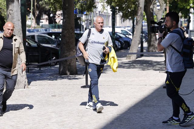 OFICIAL: José Mourinho deixa o Fenerbahçe
