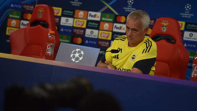 José Mourinho na conferência prévia ao Benfica-Fenerbahçe (foto: Miguel Nunes/A BOLA)