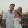 Pedro Neto surpreende namorada com pedido de casamento (vídeo)