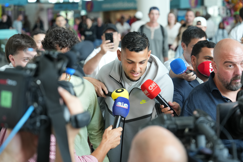 Kaique chegou ontem para reforçar o Sporting — Foto: A BOLA