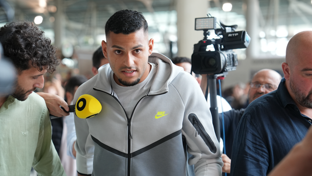 «Estou muito feliz», confessa Kaique na chegada para o Sporting