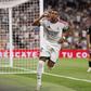 Mbappé foi a figura do jogo e assinou o primeiro hat-trick da temporada - FOTO: Imago