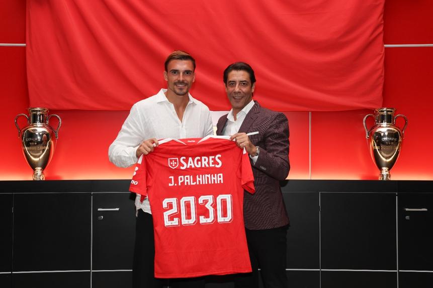 João Palhinha assinou contrato válido para as próximas quatro temporadas - Foto: SL Benfica