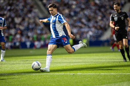 Mercado FC Porto: ataque a lateral-esquerdo depende de uma condição