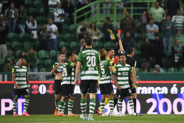 Sporting: Conselho de Disciplina devolve 153 euros a Adán