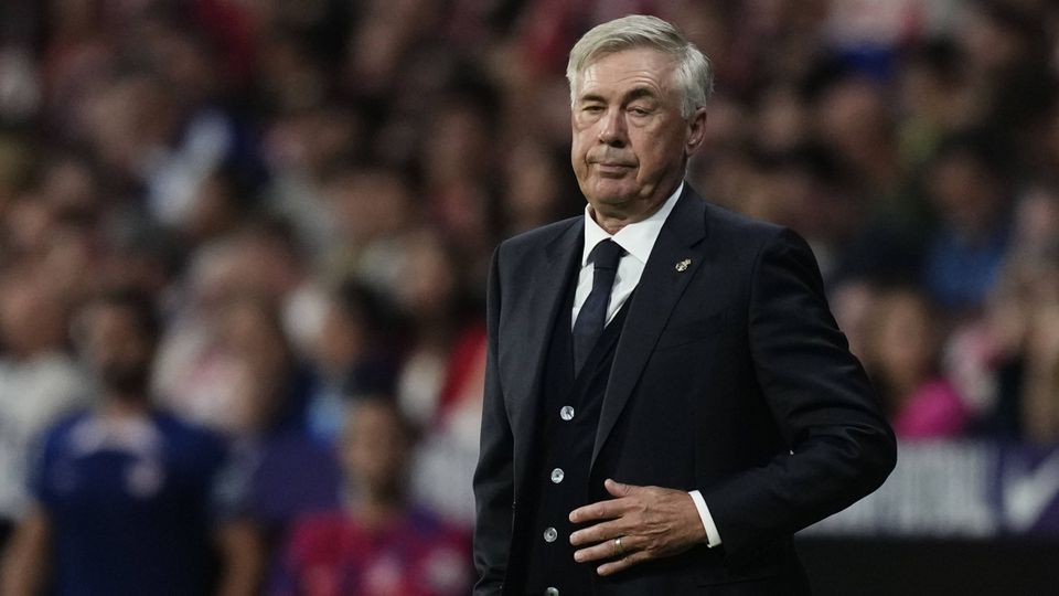 Liga dos Campeões: Man. United ataca a crise, duelo pela liderança em Nápoles