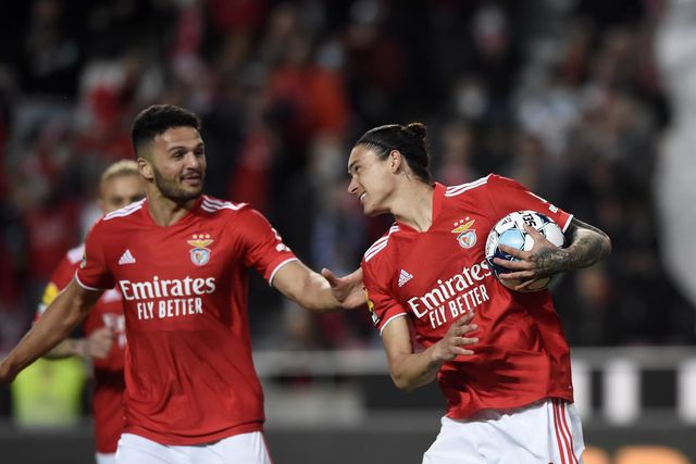 Inglaterra é o maior mercado de venda dos clubes portugueses