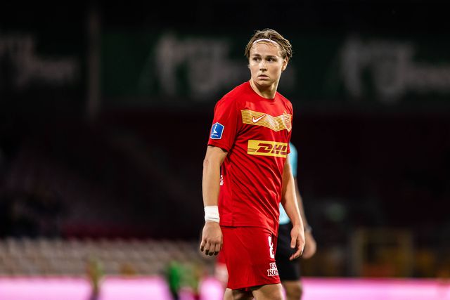 Schjelderup considerado melhor em campo e recebe prémio... invulgar