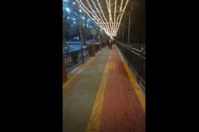 A motivação verde e encarnada a caminho do pavilhão de Andijan