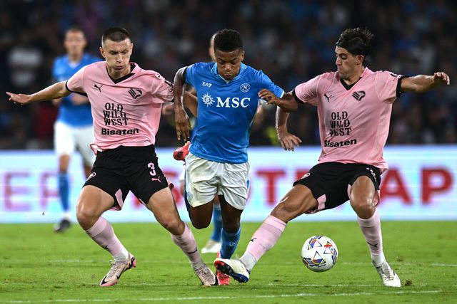 VÍDEO: o drible desconcertante que David Neres fez ao adversário