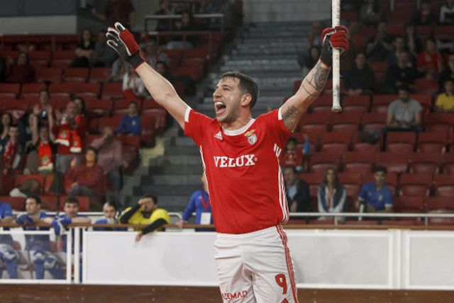 Oliveirense-Benfica na meia-final da Elite Cup