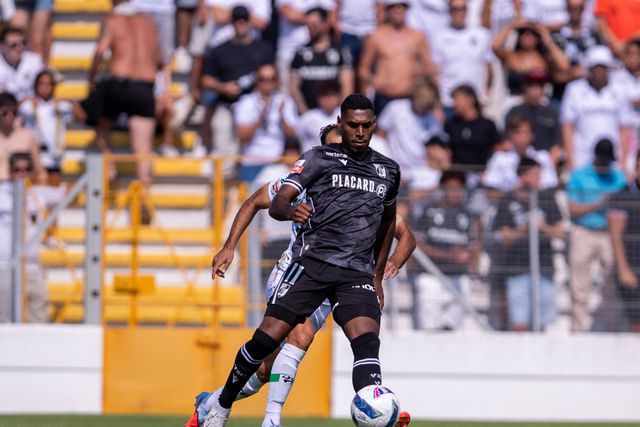 Camisola 11 dos vitorianos vai ser submetido a uma intervenção cirúrgica