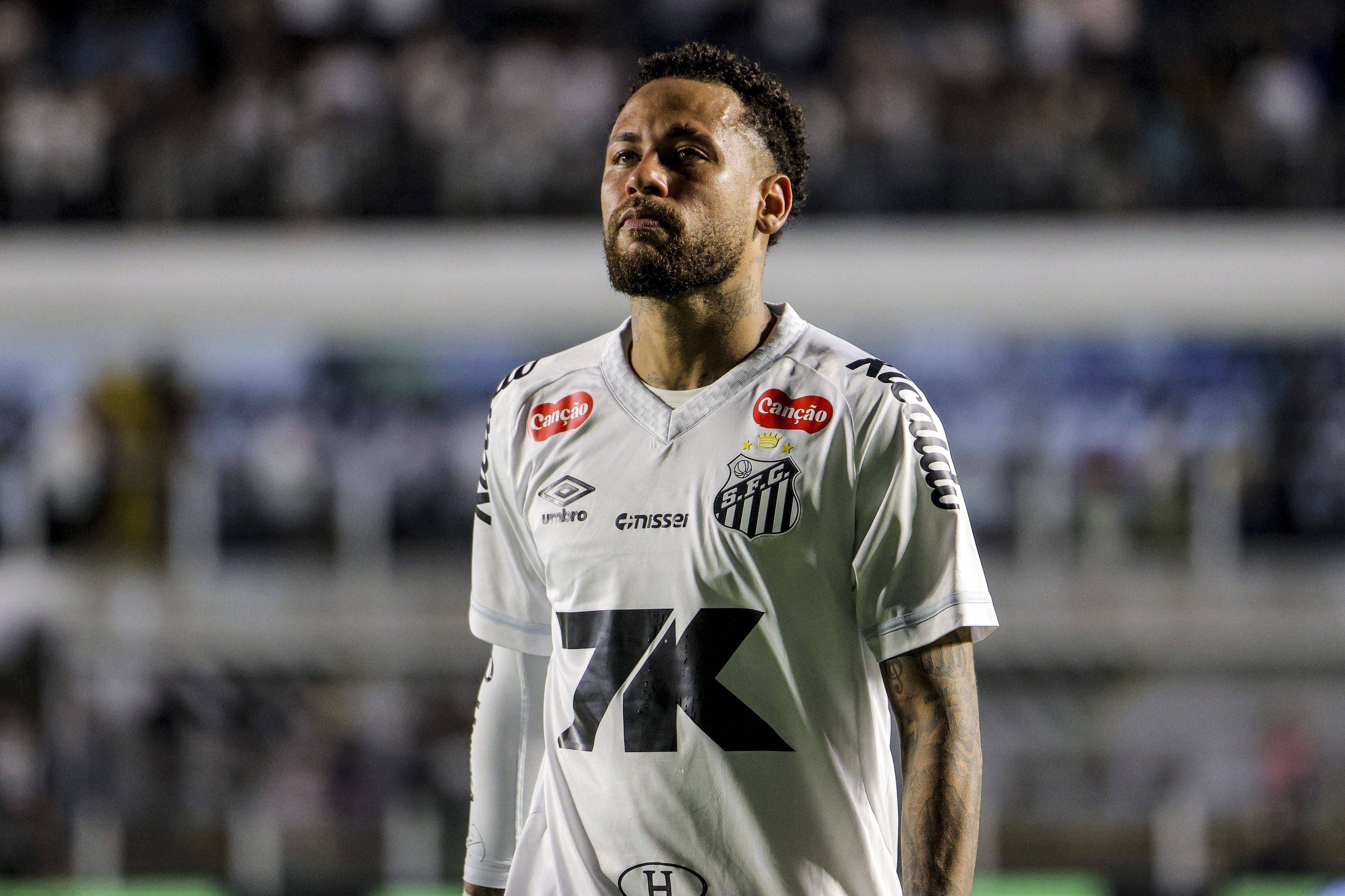 Neymar - Voltou ao Santos, depois de passagem pelo Al Hilal