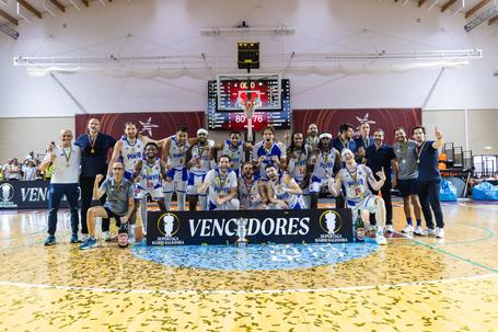 A festa azul e branca em Albufeira - Foto: FC Porto