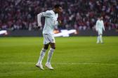 Mbappé marcou e lesionou-se