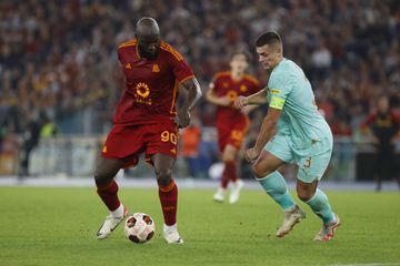 Roma resolve cedo diante do Slavia com um El Shaarawy endiabrado