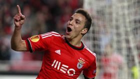 Ministério Público investiga denúncias sobre negócios de Benfica e Valência