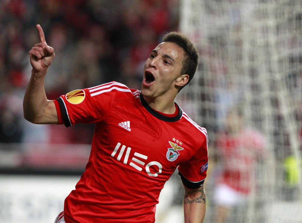 Ministério Público investiga denúncias sobre negócios de Benfica e Valência