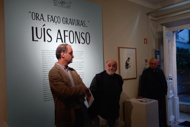 «Ora, faço gravuras», a exposição de Luís Afonso, o criador de 'Barba e Cabelo'
