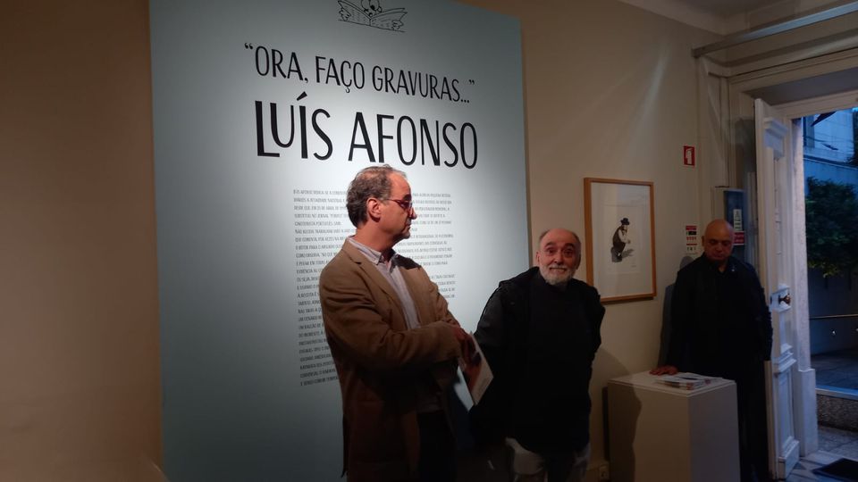 «Ora, faço gravuras», a exposição de Luís Afonso, o criador de 'Barba e Cabelo'