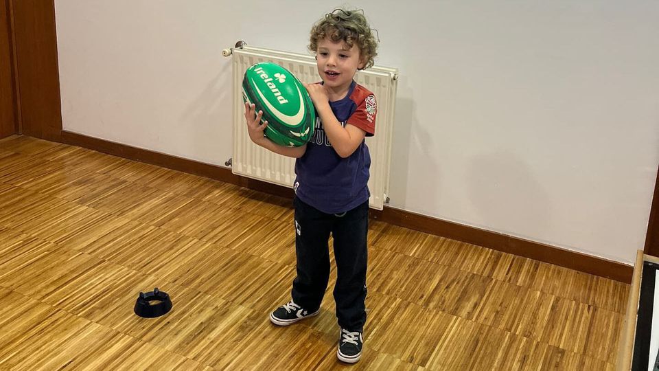 Guilherme tem 3 anos e já sabe fazer o haka. A história do menino português que encantou os All Blacks