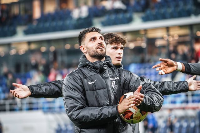 Grupo A: Olympiacos surpreende West Ham e Vincenzo Grifo 'atropela' TSC