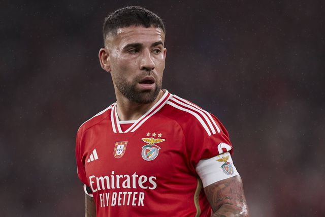 Otamendi reage à presença no Mural do Campeões: «Uma grande honra»