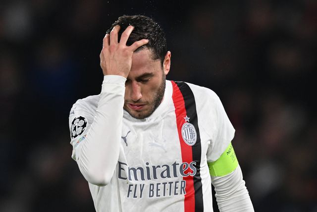 Tensão entre capitão e treinador do Milan: «Quem não acredita, que fique em casa»