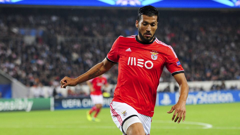 Garay no Mural dos Campeões do Benfica: «Essa fase foi do melhor»