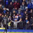 VÍDEO: acabado de chegar ao Birmingham, Rooney já está a ser contestado