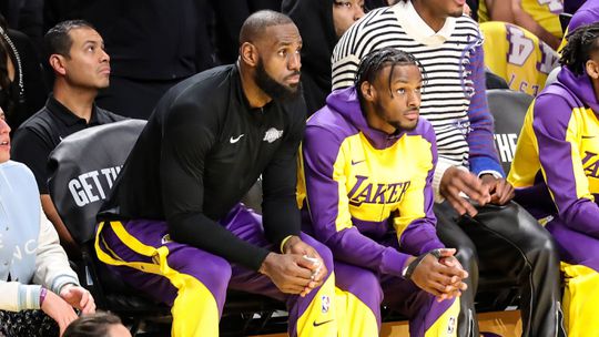 Longe da NBA, filho de Lebron James brilha na G League com 30 pontos