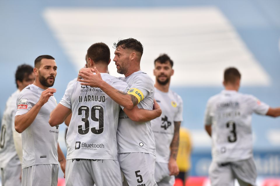 Ivo a servir e Henrique Araújo a marcar... antes do descalabro