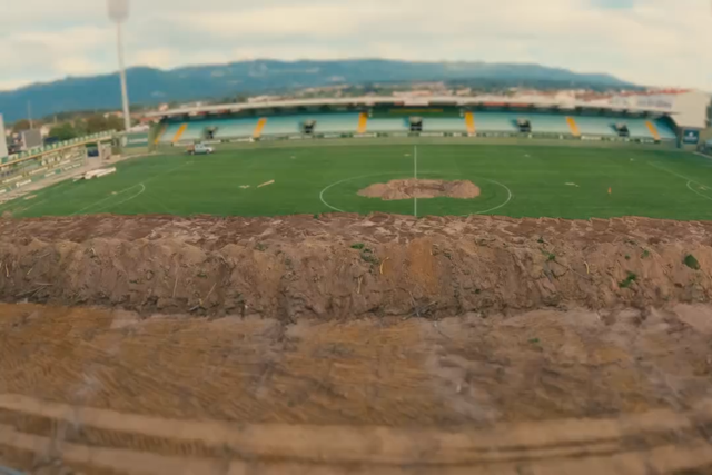 Tondela: um mês de trabalho na mudança de relvado em 44 segundos