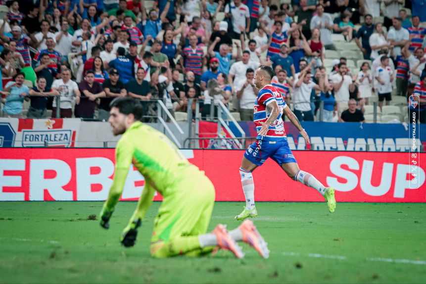 Breno Lopes a celebrar o golo do Fortaleza ao Flamengo - Foto: Fortaleza