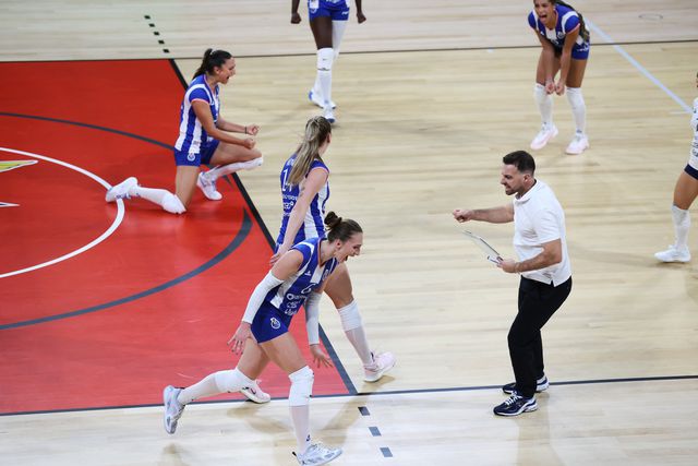 A festa das jogadores azuis e brancas na Luz - Foto: X/FC Porto