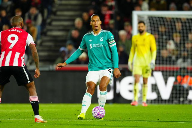 A dura crítica de Van Dijk ao Liverpool: «Todos precisam de olhar para o espelho»