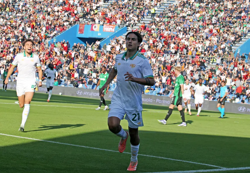 Roma reina! Nápoles mordido pelo pó