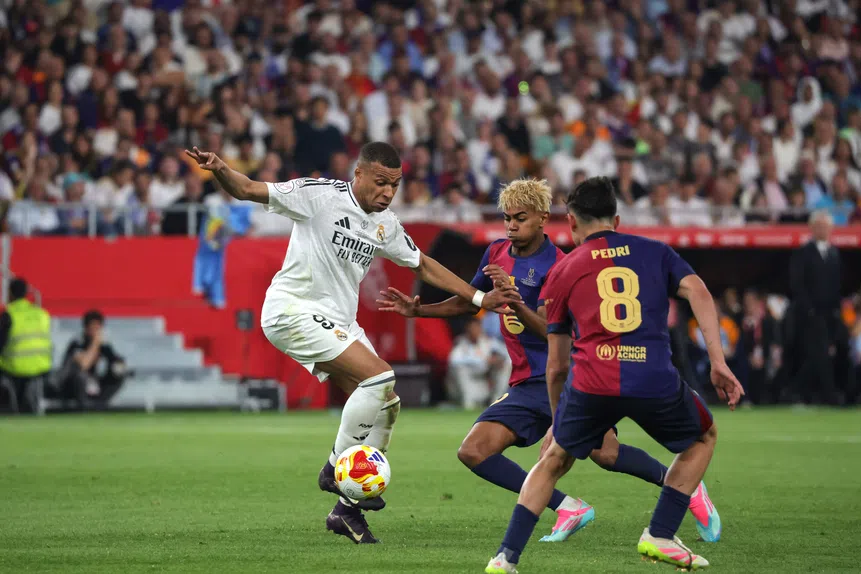 Real Madrid reina! Ingleses mordem os calcanhares