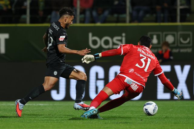 Bernardo Fontes luta com Luis Suárez Fotos – Catarina Morais (Kapta+)