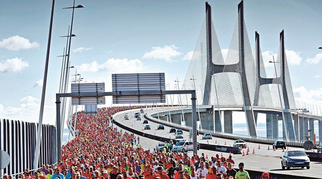 Mais de 10 mil pessoas correram hoje a meia maratona de Lisboa. Foto EDP Maratona de Lisboa