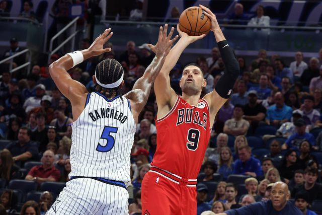 Nikola Vucevic, Chicago Bulls, e Paolo Banchero, Orlando Magic