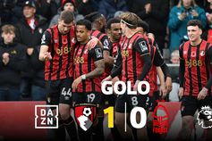 Tavernier abriu para o Bournemouth com golo olímpico