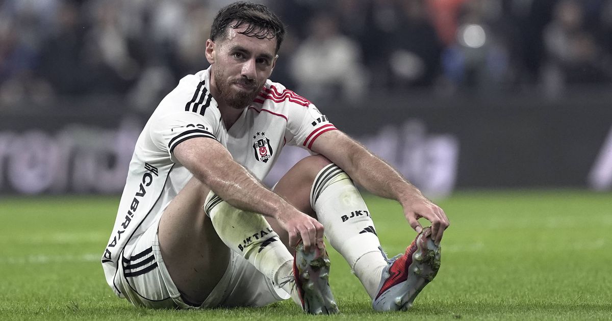 Kokçu admite dificuldades após deixar o Benfica: «Já não me afeta…»